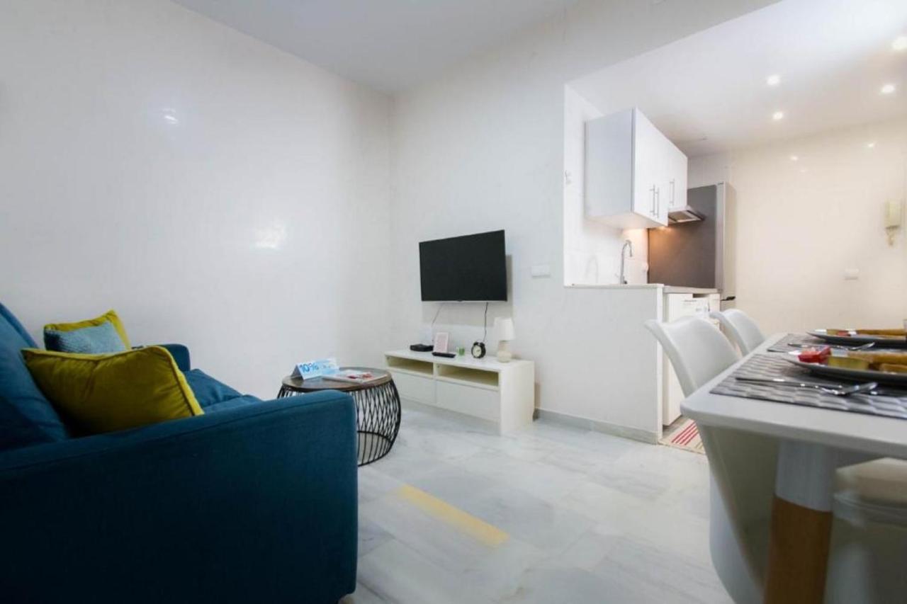 Holidays2Malaga Eduardo Ocon Ground Floor Renovated Apartment In The City Center Eksteriør bilde